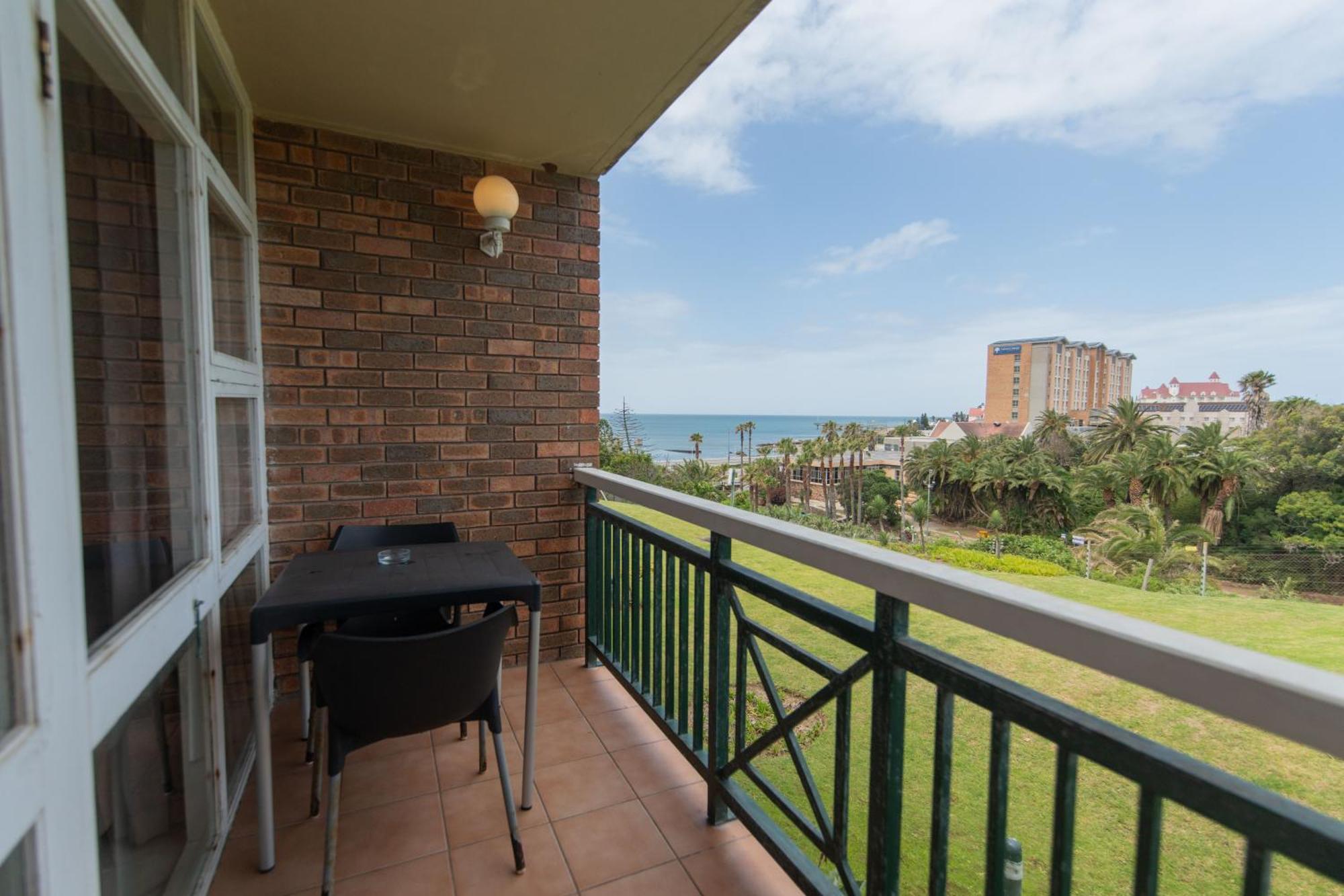 157 Brookes Hill Suites Near The Beach Port Elizabeth Exterior foto